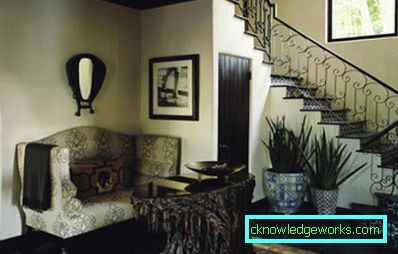 Foto: kované železné zábradlia schodov prispeje k atmosfére interiéru romantiky a elegancie