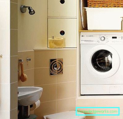 Kúpeľňový dizajn s malou kúpeľňou v kombinácii s WC v Chruščove