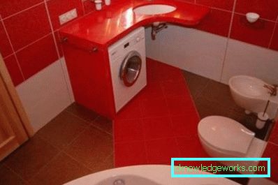 Kúpeľňový dizajn s malou kúpeľňou v kombinácii s WC v Chruščove
